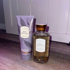 bath and body works sweet whiskey 💜✨